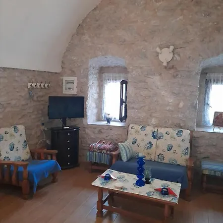 Stonehouse In Mani Penisula