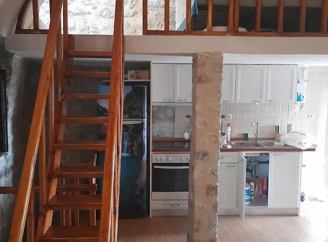 Stonehouse In Mani Penisula Koíta