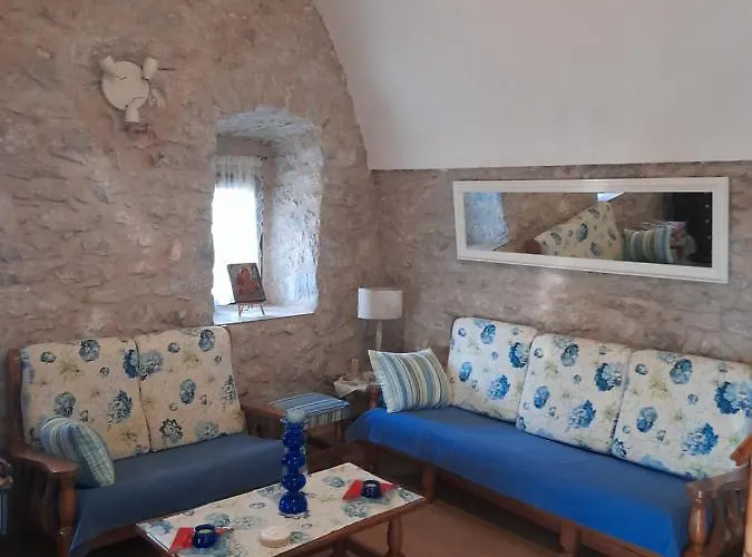 Stonehouse In Mani Penisula Koíta