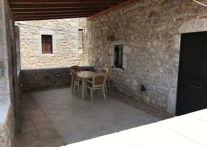 Stonehouse In Mani Penisula * Koíta