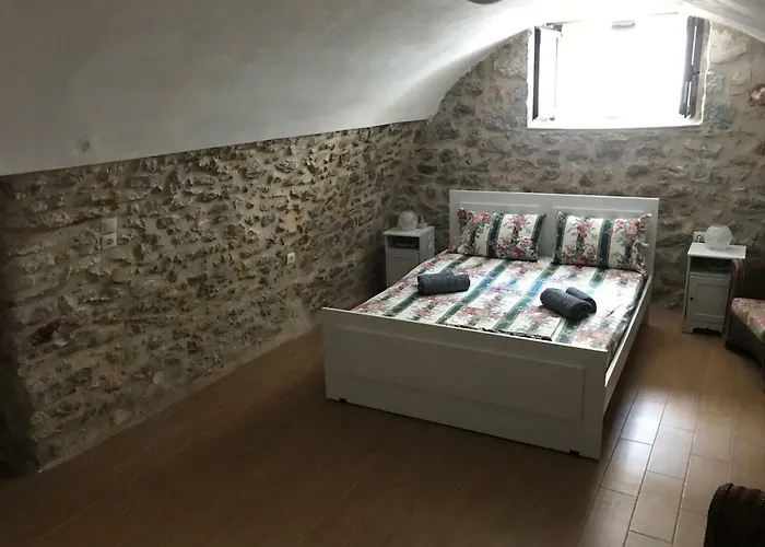 Stonehouse In Mani Penisula 빌라 *